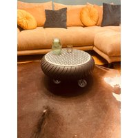 Heißer Reifen Couchtisch Beistelltisch Loft Style Design Dreieck Streifen Autoreifen Motorrad Kubik von PfaennlesWerkstatt