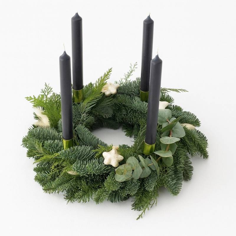 Adventskranz im Boho Stil mit schwarzen Stabkerzen Ø 30 cm Durchmesser von Pflanzen