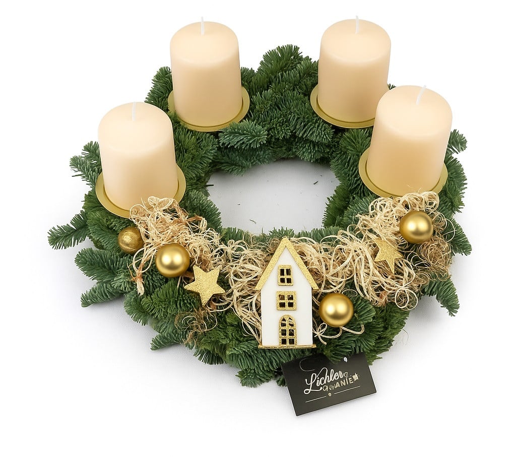 Adventskranz mit 4 Kerzen Ø 30 cm X-MAS Holzhaus creme von Pflanzen
