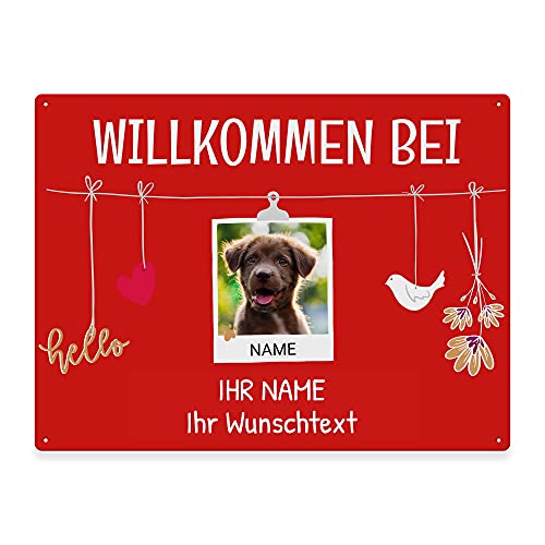 Hunde Schild personalisiert - Willkommen bei - Metallschild mit Foto und Name für außen, wetterfestes Türschild für Hundebesitzer - DIN A5-21 x 15 cm, ein Tier, rot von PfotenSchild