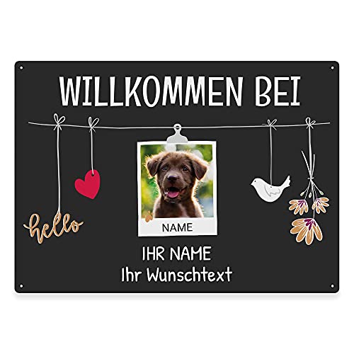 Hunde Schild personalisiert - Willkommen bei - Metallschild mit Foto und Name für außen, wetterfestes Türschild für Hundebesitzer - ca. DIN A4-28 x 20 cm, ein Tier, anthrazit von PfotenSchild