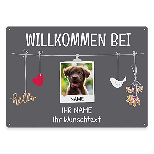 Hunde Schild personalisiert - Willkommen bei - Metallschild mit Foto und Name für außen, wetterfestes Türschild für Hundebesitzer - ca. DIN A4-28 x 20 cm, ein Tier, grau von PfotenSchild