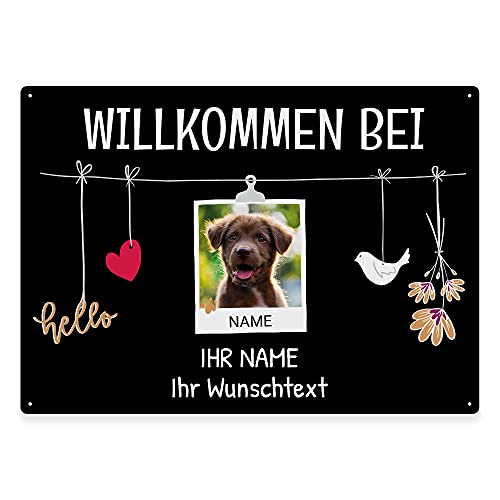 Hunde Schild personalisiert - Willkommen bei - Metallschild mit Foto und Name für außen, wetterfestes Türschild für Hundebesitzer - ca. DIN A4-28 x 20 cm, ein Tier, schwarz von PfotenSchild