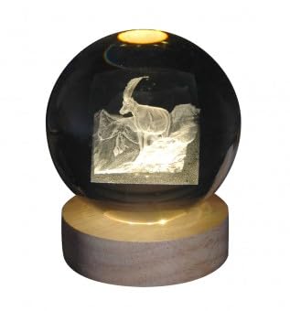 Pfrontenschmuck Gravierte Glaskugel Motiv: Steinbock mit elektrischer Beleuchtung Durchmesser 8cm Hologrammkugel von Pfrontenschmuck