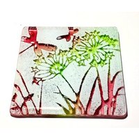 Handgefertigte Untersetzer Oder Fliesen - Kuh Petersilie Rubin & Grün Hergestellt Aus Recycelten Materialien Zu Verschmolzenen Glasgeschenken von PhaedraGlassGifts