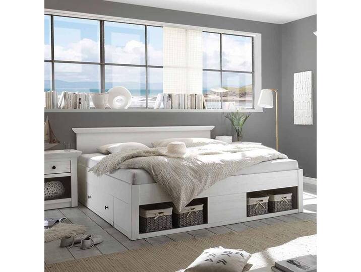 Doppelbett im Landhausstil mit Schubladen Doppelbett im Landhausstil mit Schubladen von Pharao24.de
