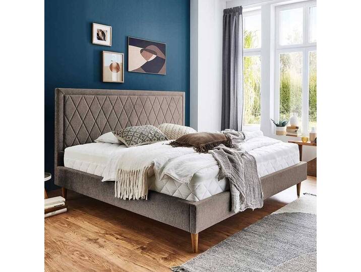 Hellbraune Betten in modernem Design Vierfußgestell aus Holz von Pharao24.de