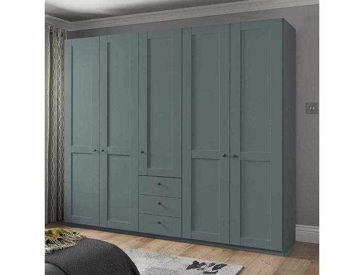 Kleiderschrank 250 cm breit im modernen Landhausstil Graugrün Kleiderschrank 250 cm breit im modernen Landhausstil Graugrün von Pharao24.de