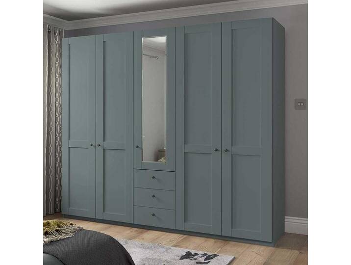 Landhausschlafzimmerschrank mit Spiegel in Graugrün 250 cm breit von Pharao24.de