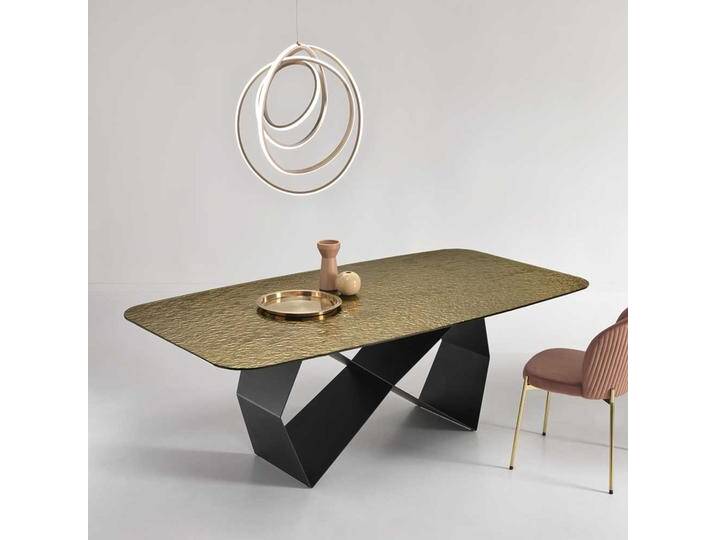Moderner Esszimmer Tisch mit Strukturglasplatte Wangen Gestell Moderner Esszimmer Tisch mit Strukturglasplatte Wangen Gestell von Pharao24.de
