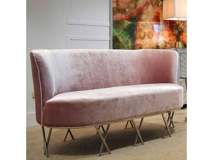 Modernes 2er Sofa in Rosa Samt Metall Gestell Modernes 2er Sofa in Rosa Samt Metall Gestell von Pharao24.de