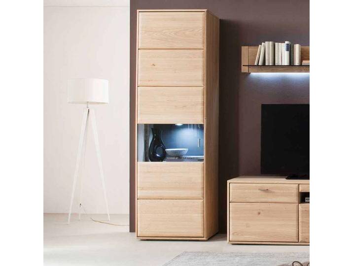 Wohnzimmervitrine aus Eiche hell geölt LED Beleuchtung von Pharao24.de