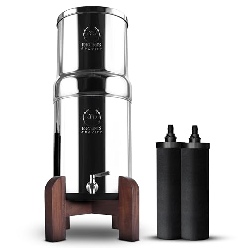 Phoenix Gravity 6 Liter Schwerkraftbetriebener Trinkwasserfilter und -reiniger aus Edelstahl mit 2 Phoenix Carbon Wasserfilterkartuschen, Edelstahlhahn und Wasserflasche mit Teakholzständer. von Phoenix Gravity