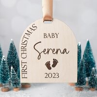 Personalisierte Babys Erste Weihnachten Ornament 2023 Neues Baby-Weihnachtsgeschenk Benutzerdefinierte Baby Geschenk Holzverzierung Baby-Name von PhoenixCove
