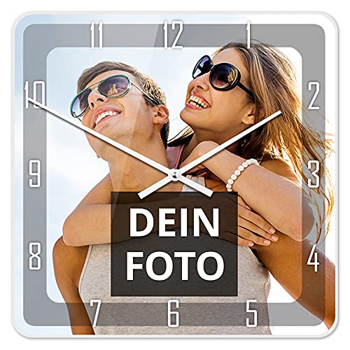 PhotoFancy® - Uhr mit Foto Bedrucken - Fotouhr aus Acrylglas - Wanduhr mit eigenem Motiv selbst gestalten (35 x 35 cm eckig, Design: Klassisch schwarz/Zeiger: weiß) von PhotoFancy