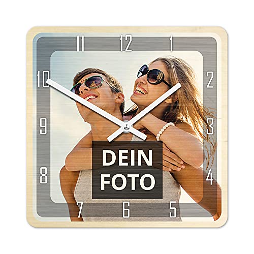 PhotoFancy® - Uhr mit Foto Bedrucken - Fotouhr aus Holz - Wanduhr mit eigenem Motiv selbst gestalten (26 x 26 cm eckig, Design: Klassisch schwarz/Zeiger: weiß) von PhotoFancy