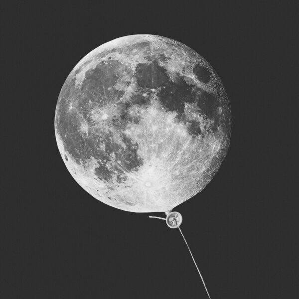 Photocircle Wandbild / Kunstdruck / Poster / Leinwand - Moon Balloon von Photocircle