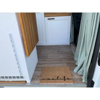 Campervan Fußmatte „Vanlife" 40x30cm von Piahontasdesign