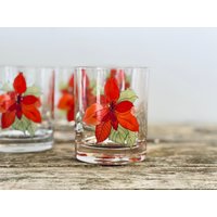 Weihnachtsstern Lowball Gläser 4Er Set | Rote Blumen Niedrige Kugelgläser Bar Vintage Festliches Geschenk von PiccadillyPrairie