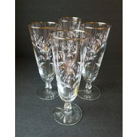 Mid-Century Foot Pilsner Bier/Apfelwein Gläser Maiglöckchen Design Set Von | 4 Mid-Century Foot Pilsner Bier/Apfelwein Gläser Maiglöckchen Design Set Von | 4 von PickinAintEasy