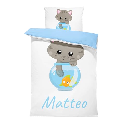 Pictogogo Personalisierte Kinderbettwäsche Set mit Katzen - Baby Bettwäsche Mit Namen - Wählbare Unterfarbe - Babybett Komplett Set - 1 Bettbezug & 1 Kissenbezug (100 x 135 cm, Grau) von Pictogogo