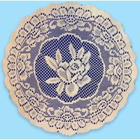 Vintage Weiße Blumen Spitze Tischdecke von Piddlinpixie