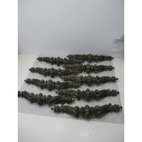 9 Vintage Kommode Bin Pull Griffe Gothis Pressmetall 6 1/4" Mitte von PiecesOfOld