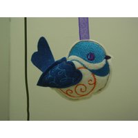 Bestickte Filz Drossel von PiecesPinsandPaint