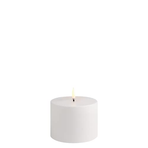 Uyuni - Outdoor LED Pillar Candle - White - 10,1x7,8 cm (UL-OU-WH10178) von Piffany Copenhagen