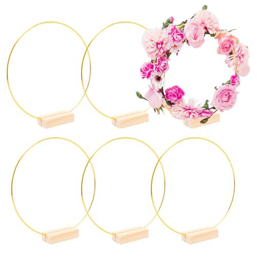Pilikoll 6 Stück 20cm Gold Metallringe zum Basteln mit 6 Holzständer Gold Blumenkranz Makramee Ringe Deko Ringe zum Aufhängen Für DIY Blumen-Makramee, Hochzeit Party Tischdekoration von Pilikoll