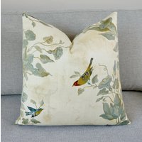 Windsong Pergament Vogel Und Blumen Kissenbezug || Dekokissen Toile Kissen | Wohndekor von PillowSplashStudio