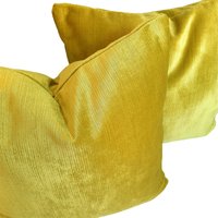 Luxuriöser Gelb-Grüner Lumbar-Samt-Kissenbezug in Chartreuse, Dekorativer Kissenbezug Citron-Optik, 12"x20" Wurfkissenbezug von PillowbyArastaDesign