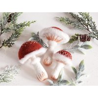 Pilz Ornamente, Nadel Gefilzte Figur, Set Von Pilzen, Weihnachtsbaumschmuck, Waldkunst, Weihnachtsgeschenk Pilz Ornamente, Nadel Gefilzte Figur, Set Von Pilzen, Weihnachtsbaumschmuck, Waldkunst, Weihnachtsgeschenk von PillsAgainstBoredom