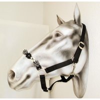Pferdehalfter "Blomster" Schwarz/Weiss Halfter Flechthalfter Pferd Größe Shetty Pony Vollblut Warmblut Kaltblut Pferdehalfter "Blomster" Schwarz/Weiss Halfter Flechthalfter Pferd Größe Shetty Pony Vollblut Warmblut Kaltblut von PimpyourWorld