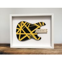 Eddie Van Halen Guitar Shadow Box - Musiker Geschenke Gitarrenliebhaber Benutzerdefinierte Gitarrendekoration Musikzimmerdekor Studio Dekoration von PinkBlissDesigns