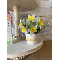 Frühlingshaft Gestaffeltes Tablett Mini Blumengesteck, Frühling Tieriges Dekor, Ostern Tier Tablett Vasen, Mini Florales Arrangement Für von PinkLizzyDesigns