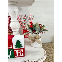 Kleines Tablett Mini-Weihnachtsdeko, Blumengesteck, Shabby-Weihnachtsdeko, Deko Tablett, Weihnachtsdeko, Blumengesteck von PinkLizzyDesigns