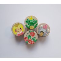 Knäufe, Schrankknäufe, Schubladengriffe, Kinderzimmer Schublade "Froschkönig" von Pinselstuebchen