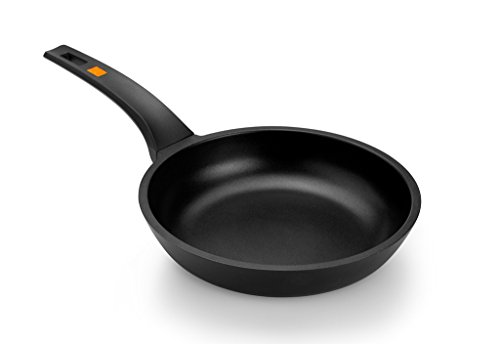 BRA Efficient -Jumping Pan, Aluminiumguss, Schwarz, 24 cm, geeignet für alle Küchentypen inklusive Induktion.PFOA-frei. von BRA