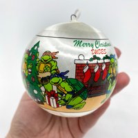 Vintage Ninja Schildkröten Ornament | 1990 Teenage Mutant Turtles Tmnt Silk Weihnachtskugel-Verzierungs-Baum-Dekoration von PiperWild