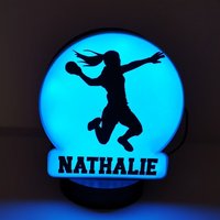 Handball Led Lampe Personalisierbar | Handballerin + Name Geschenk Für Weibliche Handballer Spielerin Und Trainer Handball Led Lampe Personalisierbar | Handballerin + Name Geschenk Für Weibliche Handballer Spielerin Und Trainer von PixLabTM