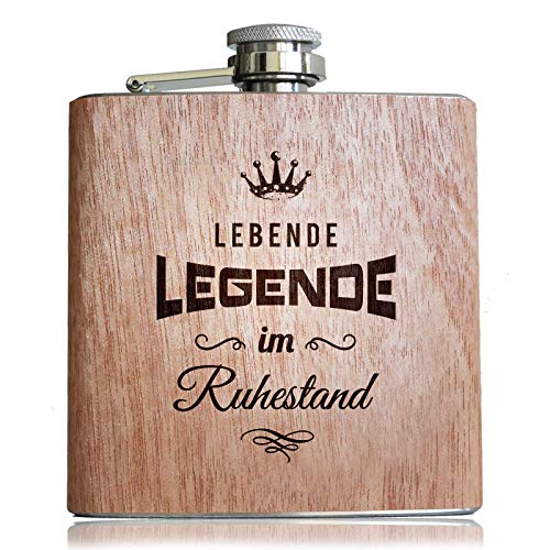 Holz Flachmann Lebende Legende im Ruhestand | Lustige Geschenk Idee zur Rente/Pension. Alkohol von Pixelstudio