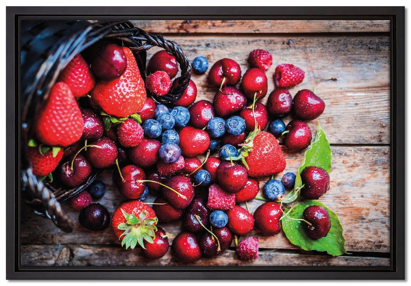 Pixxprint Leinwandbild Beerenfrüchte auf Holzdielen, Wanddekoration (1 St), Leinwandbild fertig bespannt, in einem Schattenfugen-Bilderrahmen gefasst, inkl. Zackenaufhänger von Pixxprint