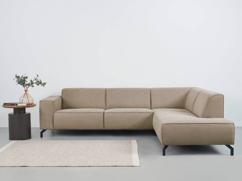 Places of Style Ecksofa Lorcan, 275 cm, Ottomane, mit schwarzen Metallfüßen, Lederoptik und in weichem Strukturstoff von Places of Style