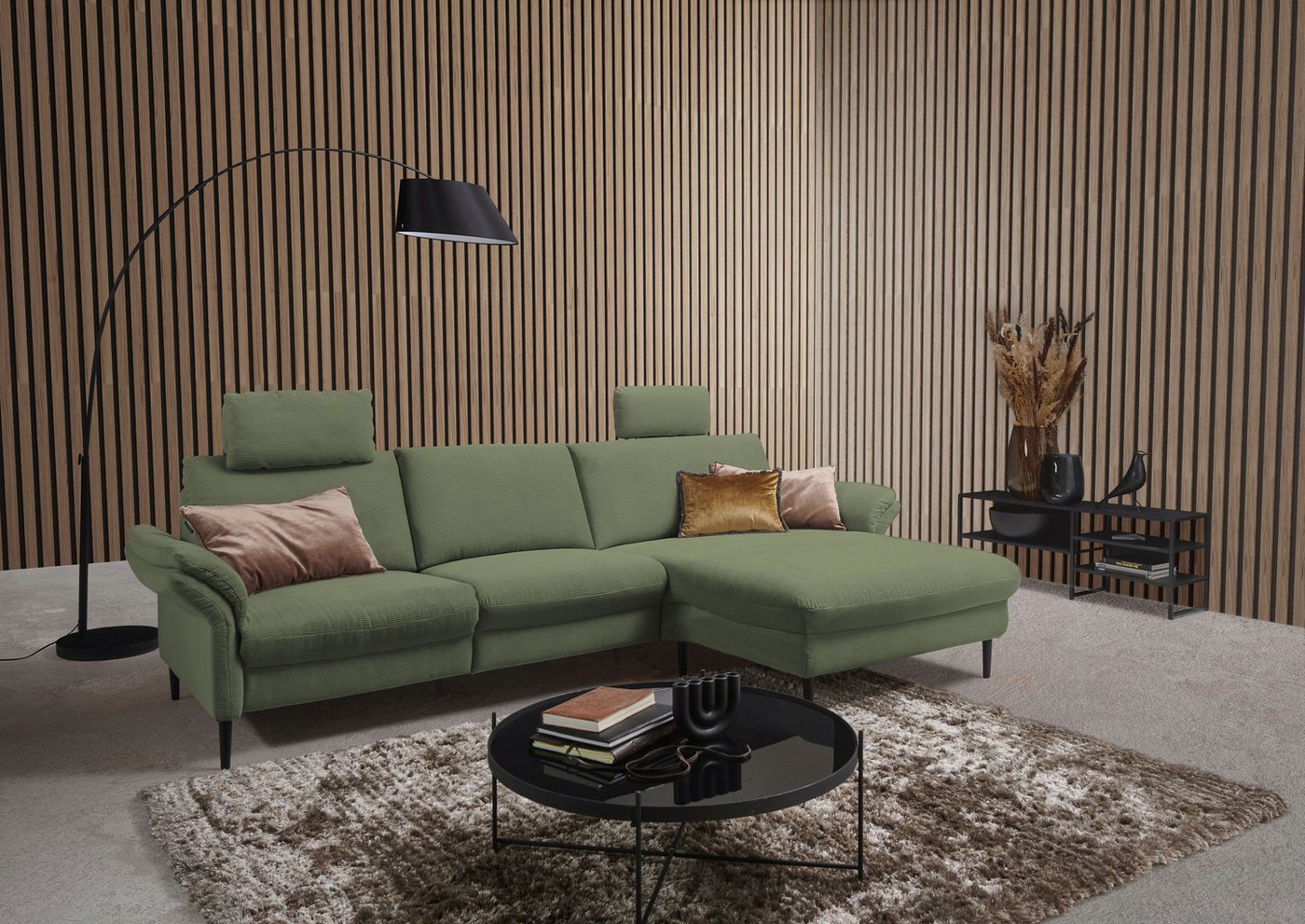 Places of Style Ecksofa Sarsina: mit Tonnentaschen-Federkern, perfekt zum Entspannen L-Form, inklusive 1 motorischen Relaxfunktion mit Herz-Waage-Beschlag Places of Style Ecksofa Sarsina: mit Tonnentaschen-Federkern, perfekt zum Entspannen L-Form, inklusive 1 motorischen Relaxfunktion mit Herz-Waage-Beschlag von Places of Style