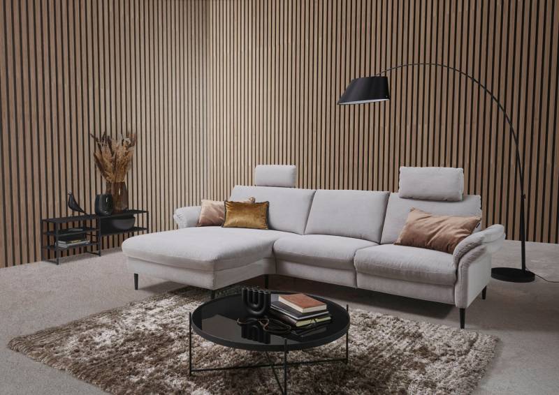 Places of Style Ecksofa Sarsina: mit Tonnentaschen-Federkern, perfekt zum Entspannen L-Form, inklusive 1 motorischen Relaxfunktion mit Herz-Waage-Beschlag Places of Style Ecksofa Sarsina: mit Tonnentaschen-Federkern, perfekt zum Entspannen L-Form, inklusive 1 motorischen Relaxfunktion mit Herz-Waage-Beschlag von Places of Style