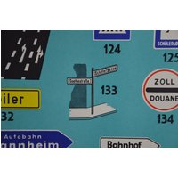 Großes Vintage Poster Schulwandkarte 1960Er Jahre Straßenschilder Verkehrsbeschilderung Piktogramme Grafik Design Autobahn Tempolimit 60Er Poster von PlanographicSociety