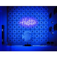 Hustle Custom Neon Schild Dekoration Led Dekor Birthday Party Wand Sigh Mädchen Geschenk Personalisiert Licht von PlayPath