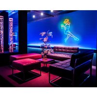 Mädchen Mit Cocktail Neon Schild Lady Body Led Home Decor Custom Wand Dekor Frau Party Bar Dekor Personalisierte Licht von PlayPath