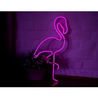 Niedliche Flamingo Custom Neon Schild Vögel Home Dekoration Led Dekor Wand Sigh Pink Geschenk Personalisiert Haus Licht von PlayPath